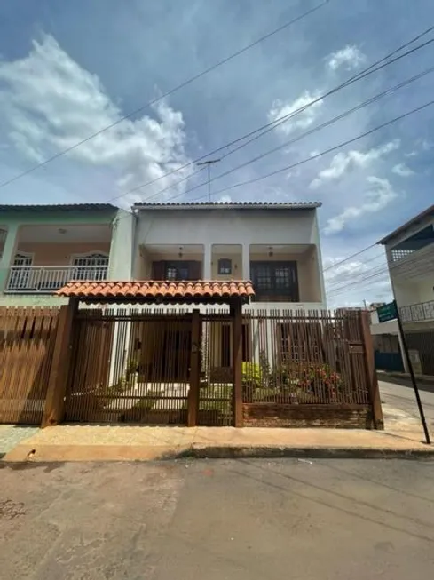 Foto 1 de Casa com 4 Quartos à venda, 200m² em Areal, Brasília