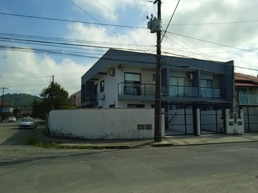 Foto 1 de Sobrado com 3 Quartos à venda, 98m² em Aventureiro, Joinville