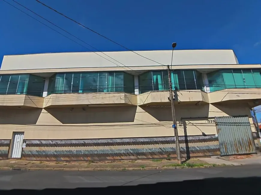 Foto 1 de Galpão/Depósito/Armazém à venda, 1500m² em Vila Sao Jose, São Carlos