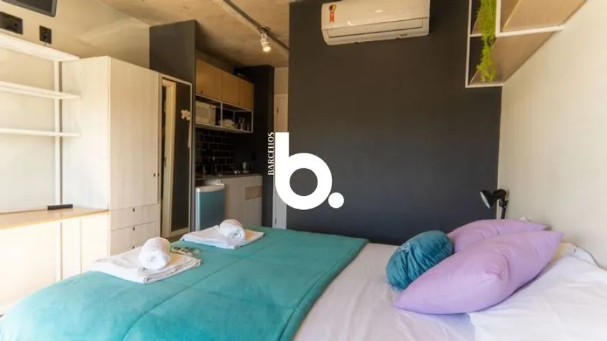 Foto 1 de Flat com 1 Quarto para alugar, 20m² em Santa Cecília, Porto Alegre