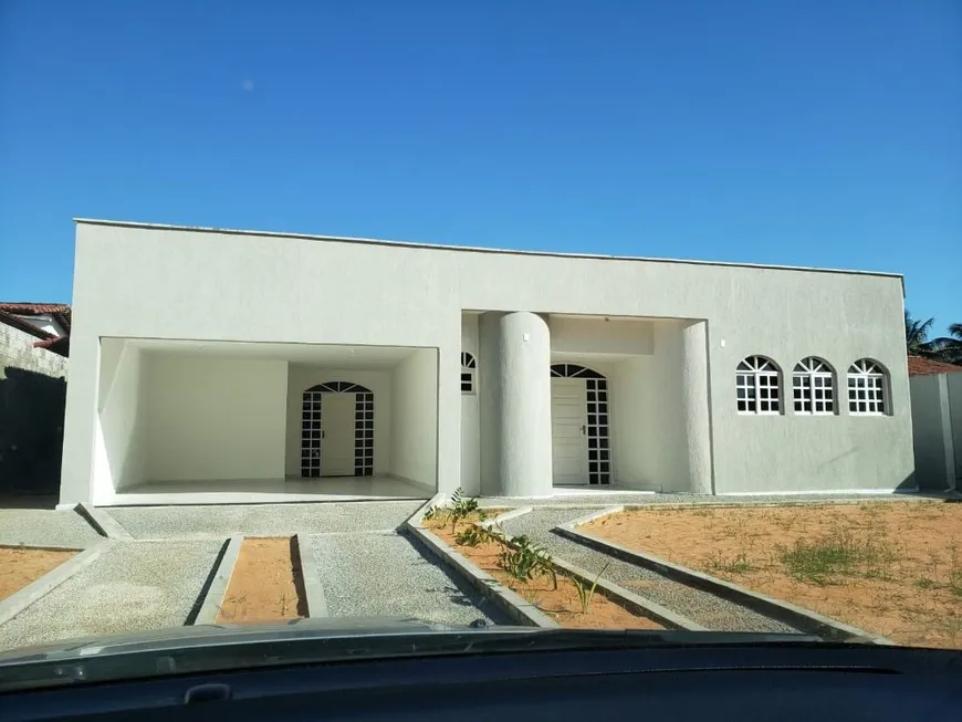Foto 1 de Casa de Condomínio com 5 Quartos à venda, 360m² em Candelária, Natal