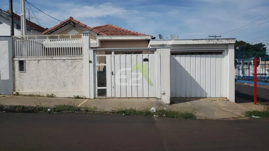 Foto 1 de Casa com 3 Quartos à venda, 138m² em Vila Lutfalla, São Carlos