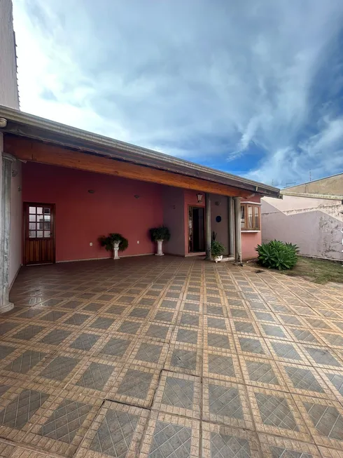 Foto 1 de Casa com 3 Quartos à venda, 204m² em Jardim Ouro Verde, Limeira