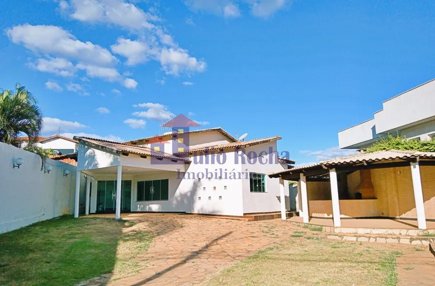 Foto 1 de Casa de Condomínio com 4 Quartos à venda, 300m² em Setor Habitacional Vicente Pires, Brasília