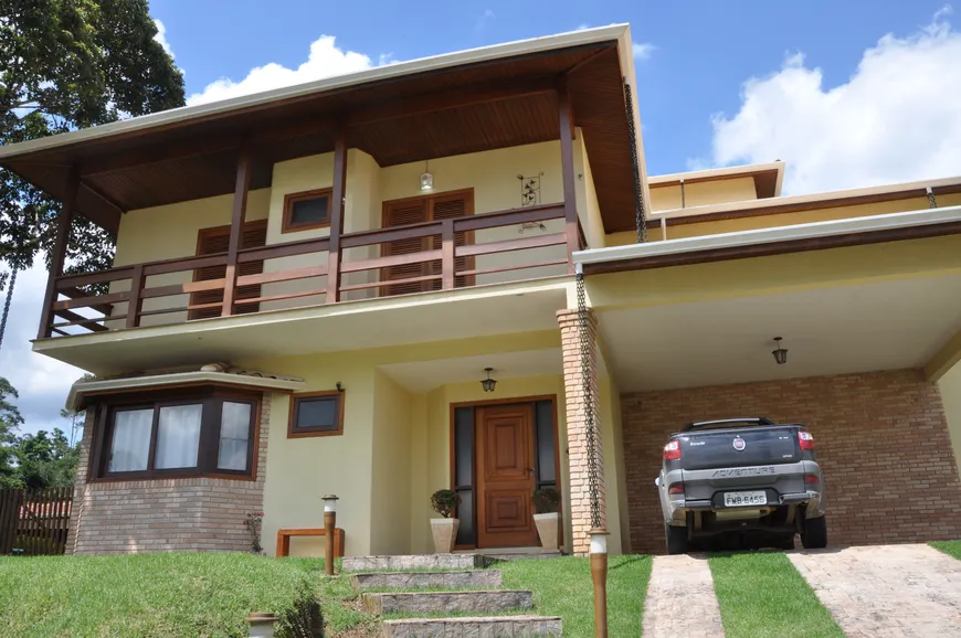 Foto 1 de Casa de Condomínio com 4 Quartos à venda, 285m² em Embu Guacu, Embu-Guaçu