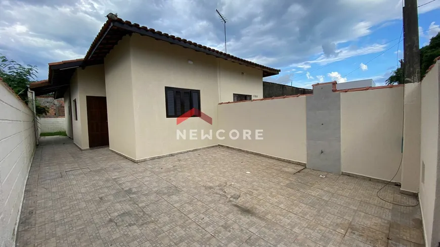 Foto 1 de Casa com 2 Quartos à venda, 56m² em , Itanhaém