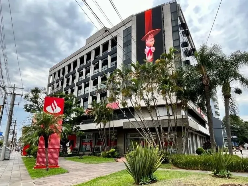 Foto 1 de Sala Comercial para alugar, 244m² em Floresta, Porto Alegre