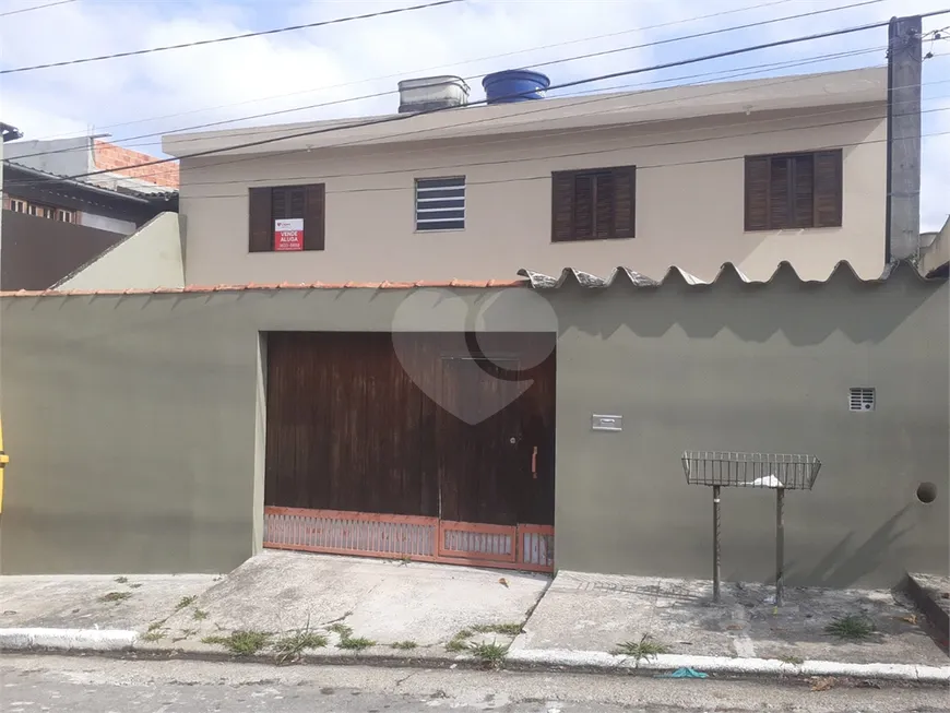 Foto 1 de Sobrado com 3 Quartos à venda, 200m² em Vila Clarice, São Paulo