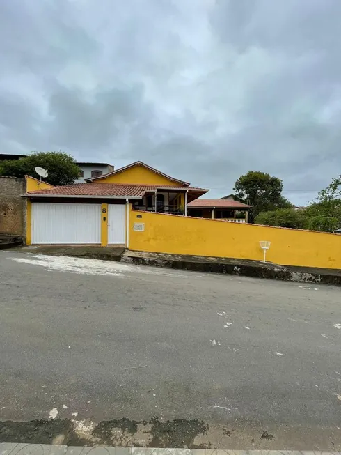 Foto 1 de Casa com 3 Quartos à venda, 350m² em Centro, Lambari