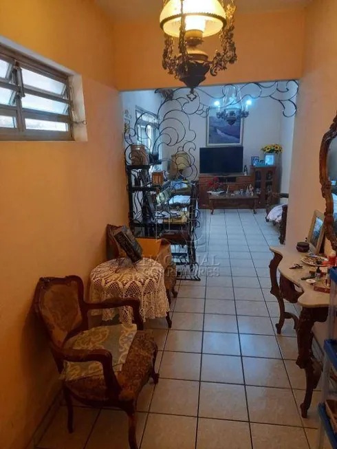 Foto 1 de Casa com 2 Quartos à venda, 180m² em Vila Metalurgica, Santo André