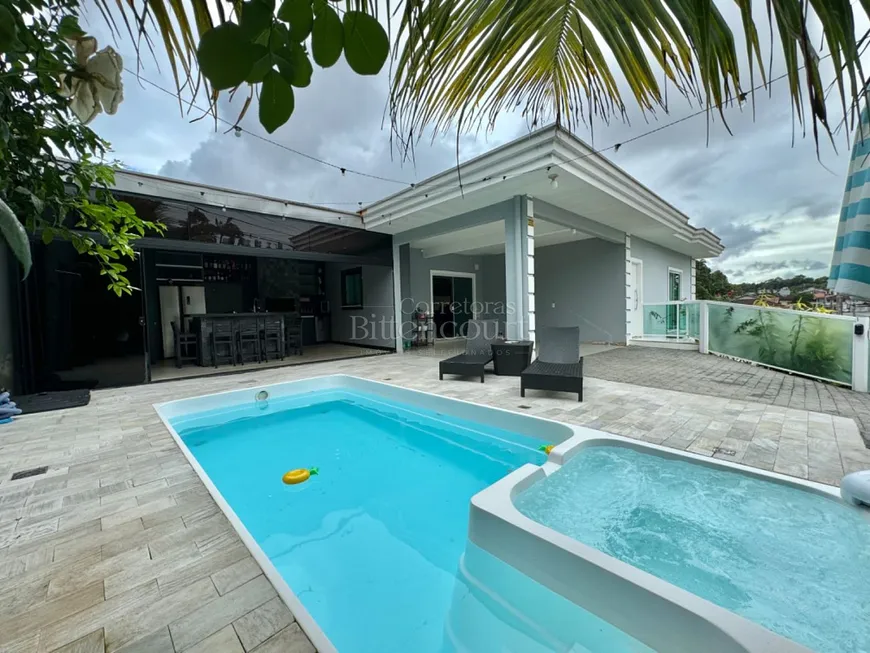 Foto 1 de Casa com 3 Quartos à venda, 196m² em Costa E Silva, Joinville