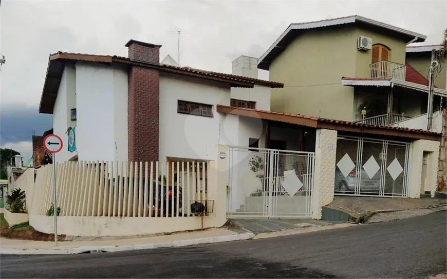 Foto 1 de Casa com 5 Quartos à venda, 350m² em Centro, Atibaia