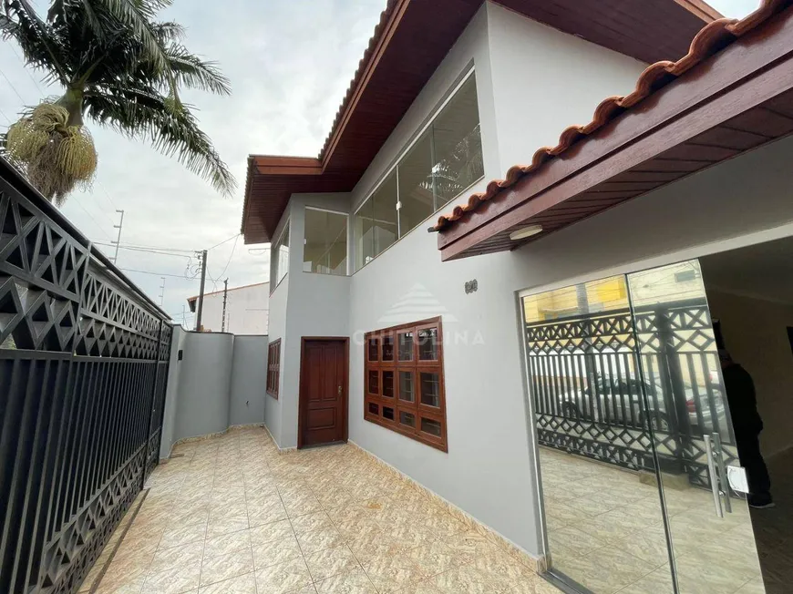 Foto 1 de Sobrado com 4 Quartos para venda ou aluguel, 405m² em Centro, Itapetininga