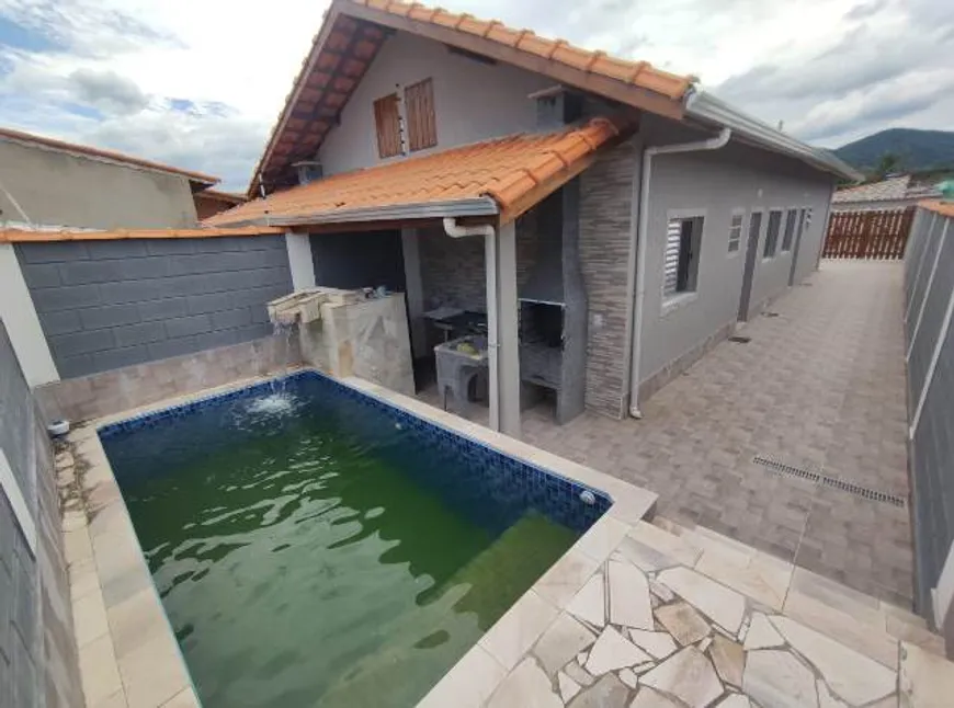 Foto 1 de Casa com 2 Quartos à venda, 56m² em Balneário Gaivotas, Itanhaém