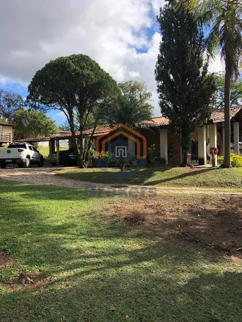 Foto 1 de Fazenda/Sítio com 3 Quartos à venda, 450m² em Pinhal, Cabreúva