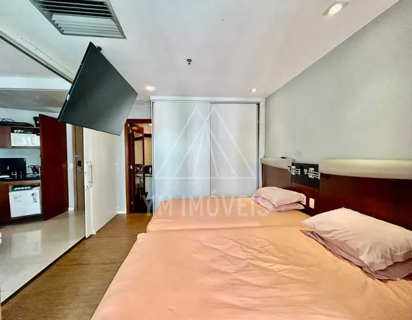 Foto 1 de Apartamento com 1 Quarto à venda, 55m² em Barra da Tijuca, Rio de Janeiro