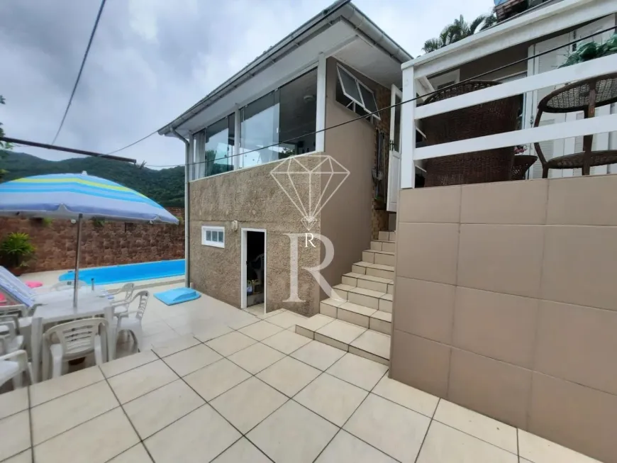 Foto 1 de Casa com 2 Quartos à venda, 70m² em Itacorubi, Florianópolis