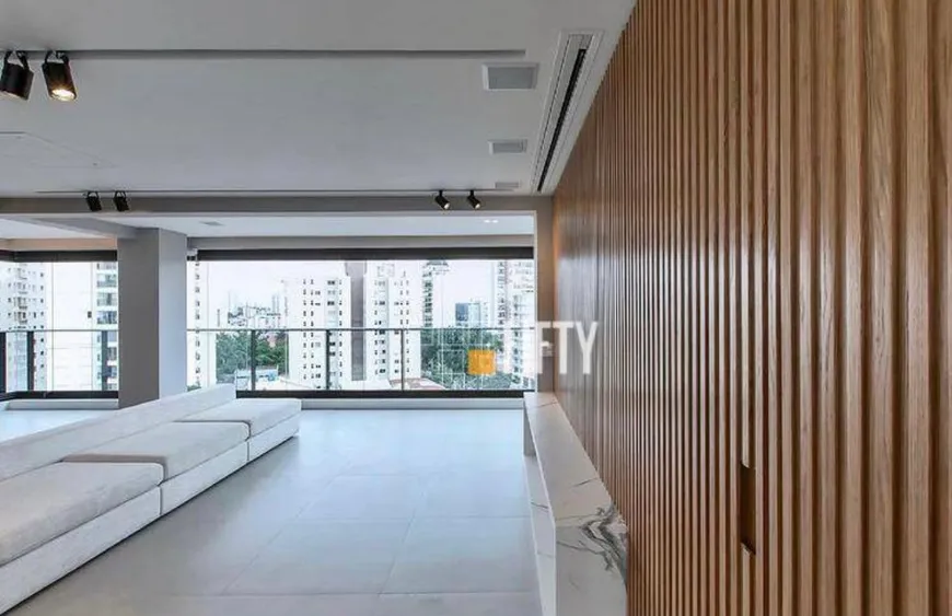 Foto 1 de Apartamento com 3 Quartos à venda, 147m² em Campo Belo, São Paulo