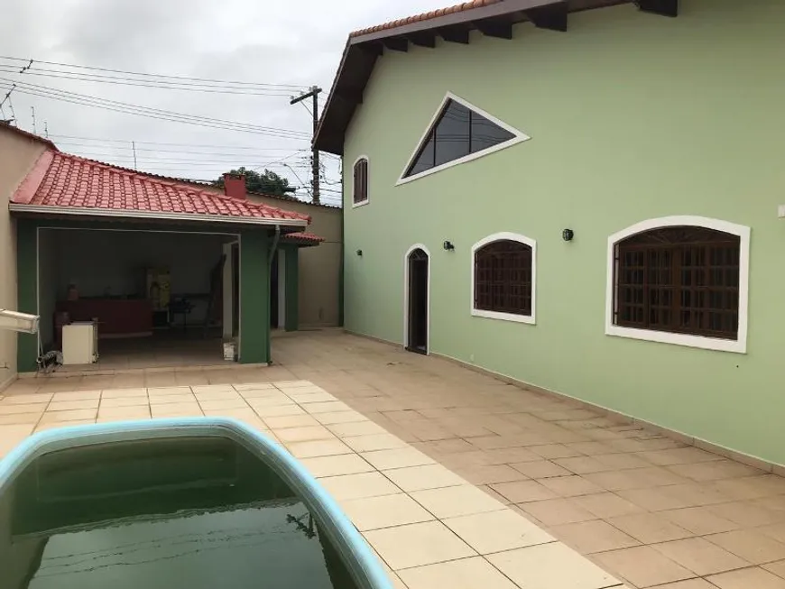 Foto 1 de Casa com 4 Quartos à venda, 235m² em Jardim Mosteiro, Itanhaém