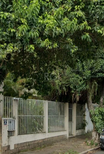 Foto 1 de Casa com 4 Quartos à venda, 153m² em Passo da Areia, Porto Alegre