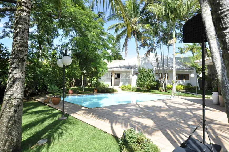 Foto 1 de Casa de Condomínio com 6 Quartos à venda, 650m² em Lagoa da Conceição, Florianópolis