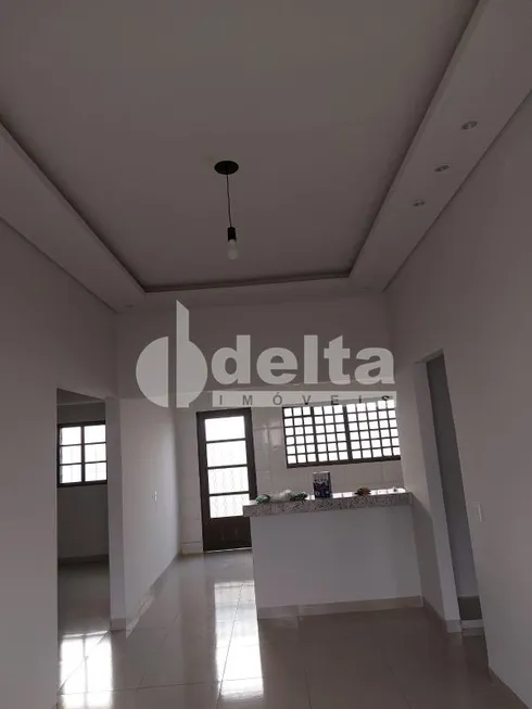 Foto 1 de Casa com 3 Quartos à venda, 80m² em Jardim Brasília, Uberlândia