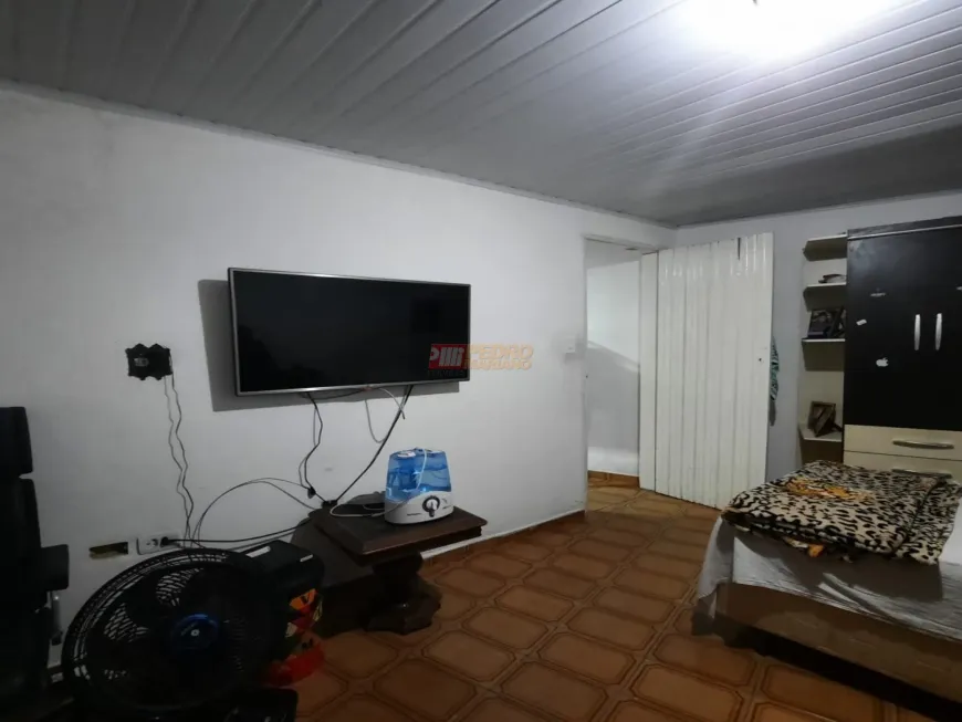 Foto 1 de Casa com 2 Quartos à venda, 180m² em Vila Sacadura Cabral, Santo André