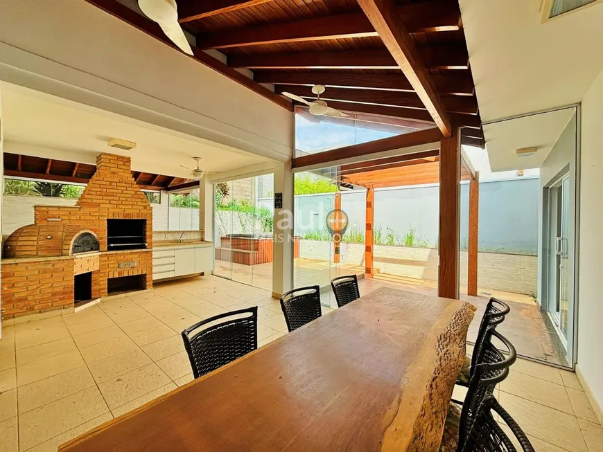 Foto 1 de Casa de Condomínio com 3 Quartos à venda, 250m² em Parque Rural Fazenda Santa Cândida, Campinas