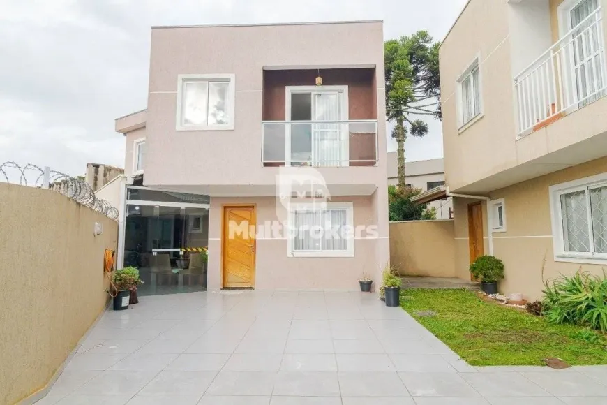 Foto 1 de Sobrado com 2 Quartos à venda, 94m² em Uberaba, Curitiba