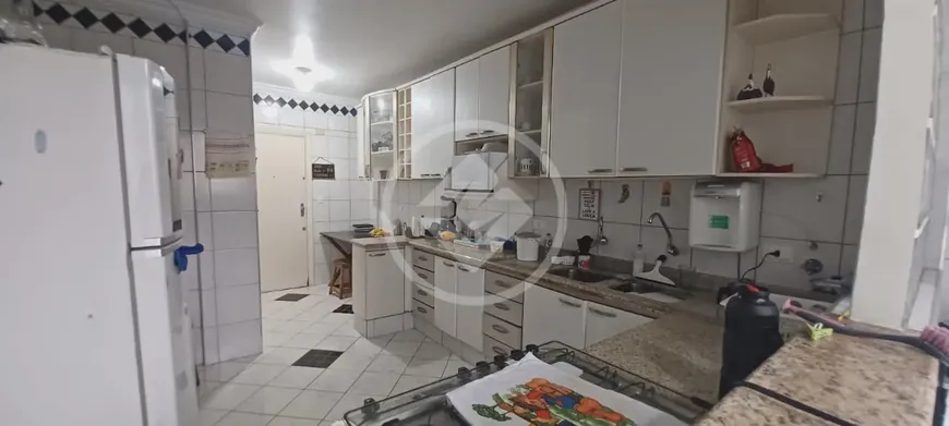 Foto 1 de Apartamento com 3 Quartos à venda, 135m² em Pompeia, Santos