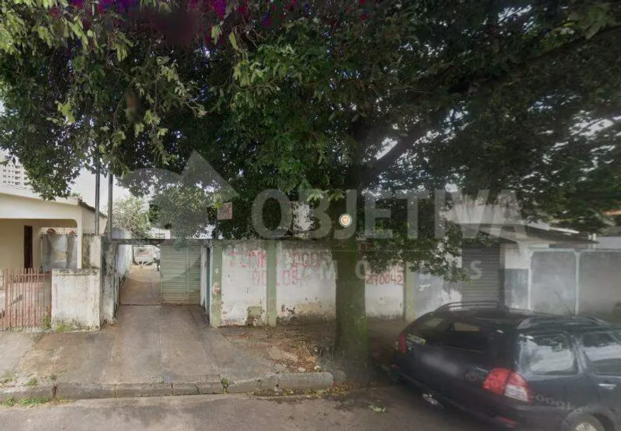 Foto 1 de Lote/Terreno à venda, 360m² em Saraiva, Uberlândia