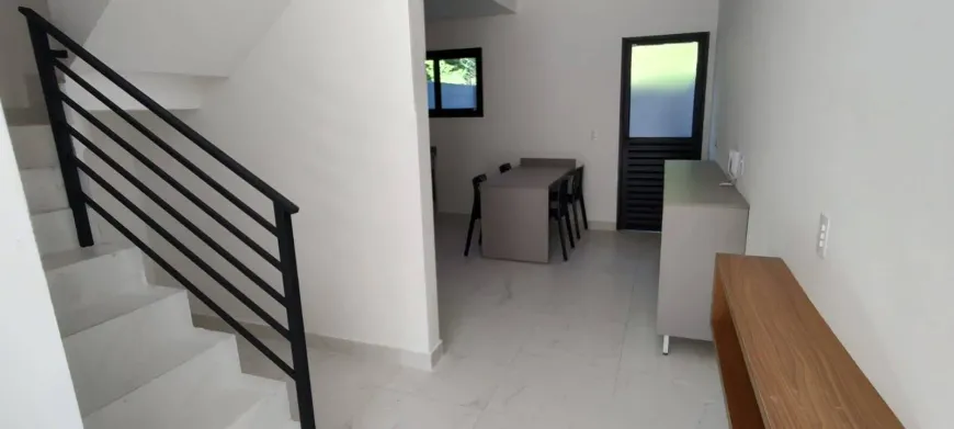 Foto 1 de Casa de Condomínio com 2 Quartos para alugar, 80m² em Granja Viana, Cotia