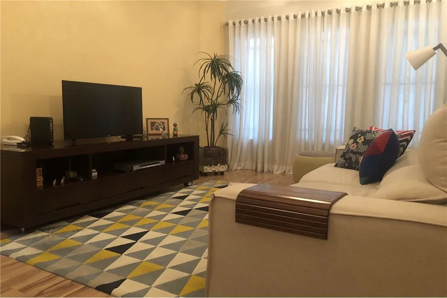 Foto 1 de Casa com 3 Quartos à venda, 150m² em Vila Canero, São Paulo