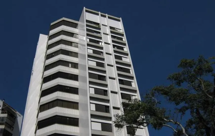 Foto 1 de Cobertura com 4 Quartos à venda, 430m² em Real Parque, São Paulo