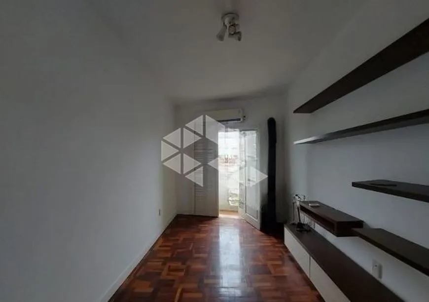 Foto 1 de Apartamento com 1 Quarto à venda, 47m² em Floresta, Porto Alegre