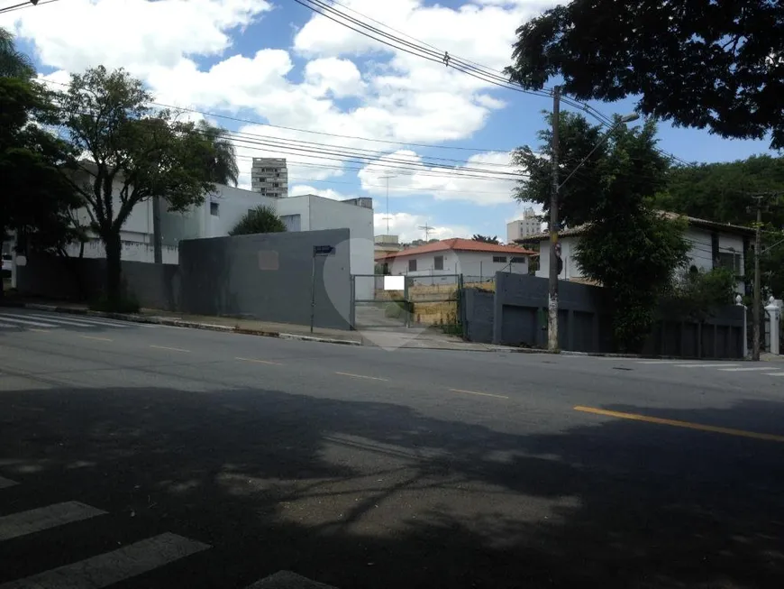 Foto 1 de Lote/Terreno para alugar, 10m² em Alto de Pinheiros, São Paulo