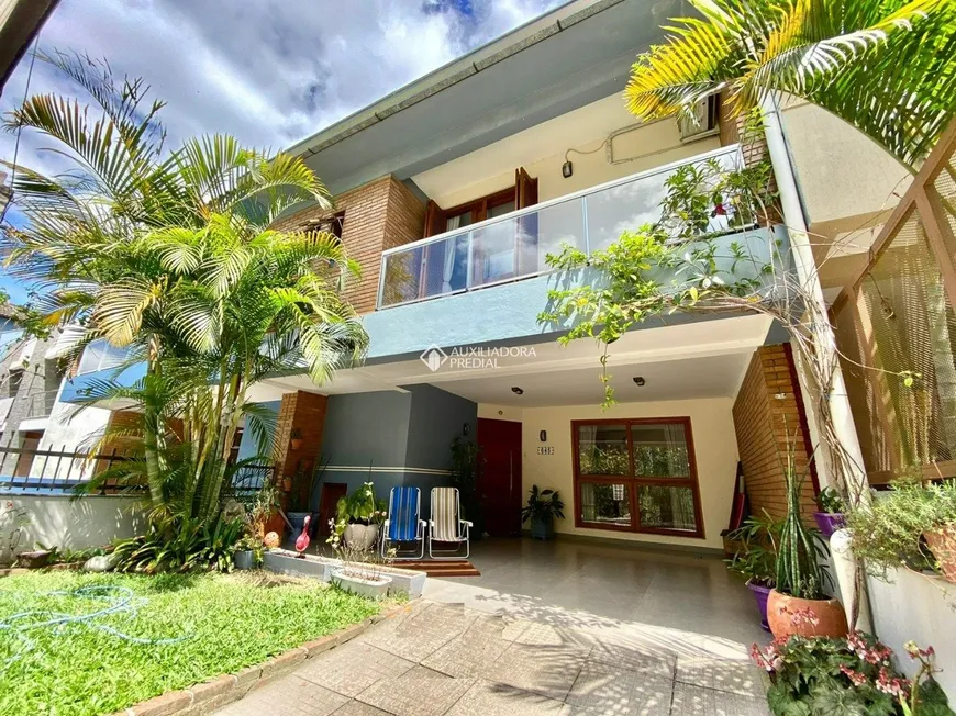 Foto 1 de Casa com 3 Quartos à venda, 171m² em Hípica, Porto Alegre