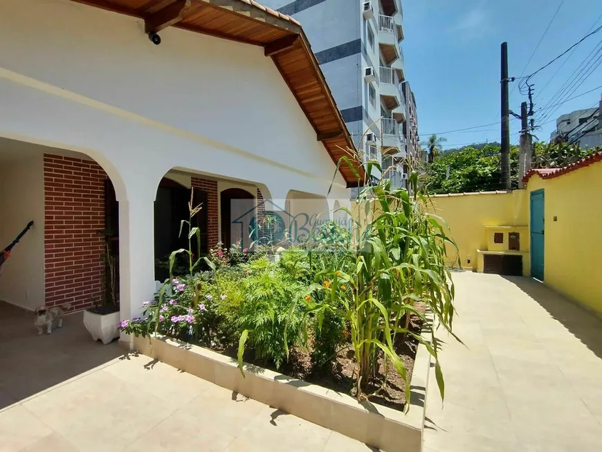 Foto 1 de Casa com 4 Quartos à venda, 200m² em Enseada, Guarujá