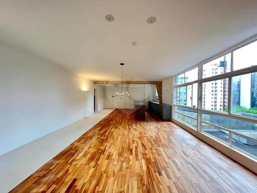Foto 1 de Apartamento com 2 Quartos à venda, 155m² em Bela Vista, São Paulo