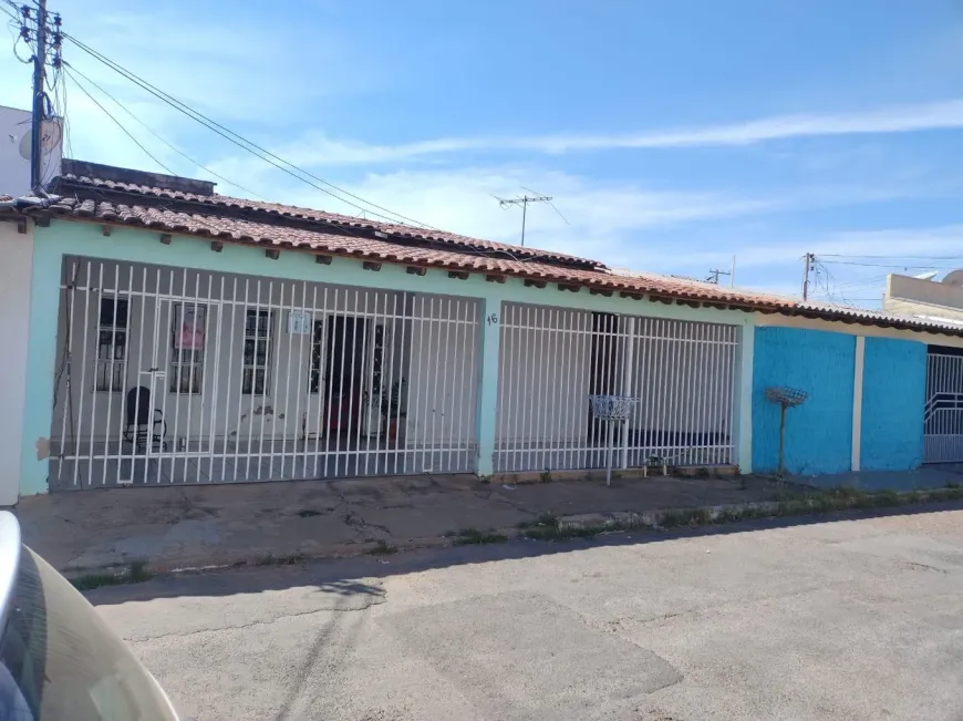 Foto 1 de Casa com 2 Quartos à venda, 184m² em Grande Terceiro, Cuiabá