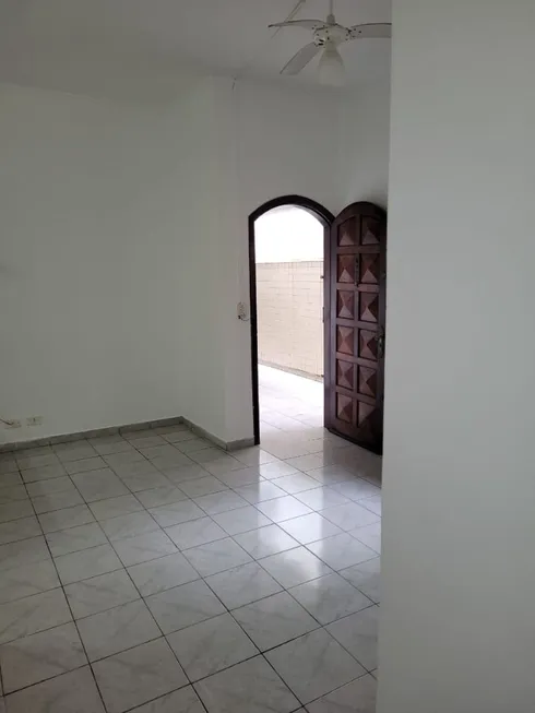 Foto 1 de Casa de Condomínio com 1 Quarto à venda, 52m² em Aviação, Praia Grande