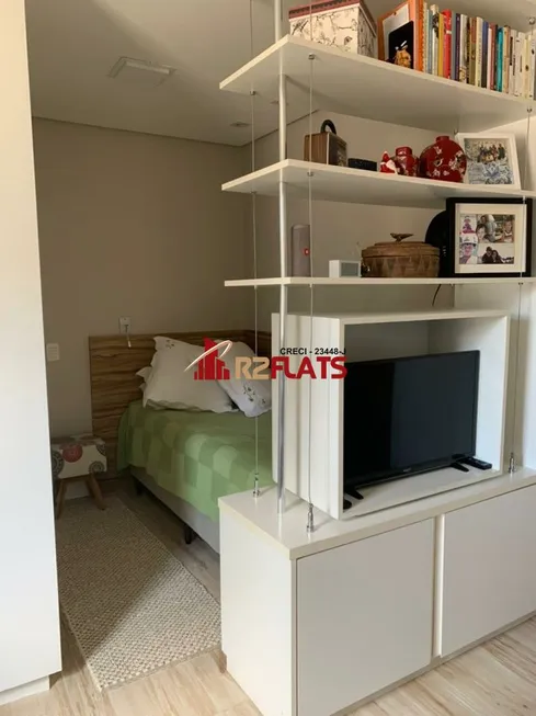 Foto 1 de Flat com 1 Quarto à venda, 30m² em Vila Olímpia, São Paulo