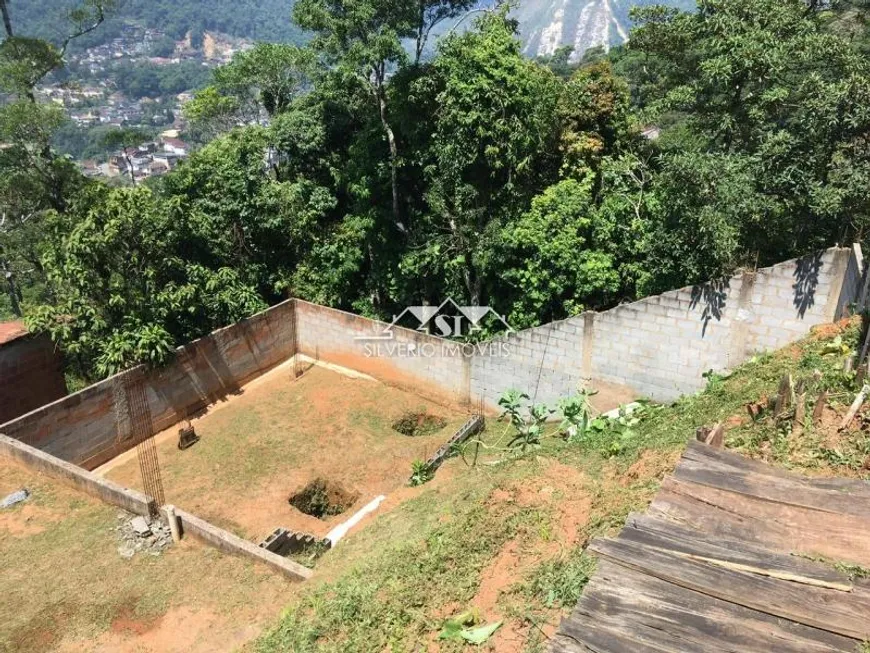 Foto 1 de Lote/Terreno à venda, 264m² em Castelanea, Petrópolis