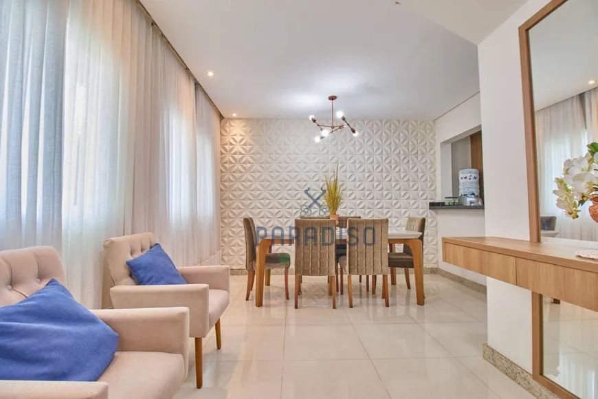 Foto 1 de Casa de Condomínio com 3 Quartos à venda, 189m² em Portão, Curitiba