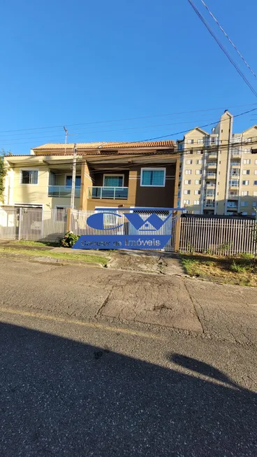 Foto 1 de Sobrado com 3 Quartos para alugar, 117m² em Silveira da Motta, São José dos Pinhais
