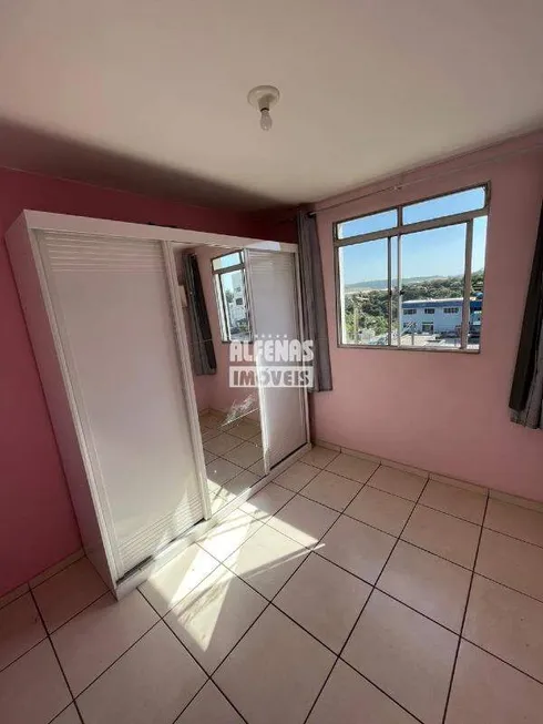 Foto 1 de Apartamento com 2 Quartos à venda, 44m² em Chácaras Reunidas Santa Terezinha, Contagem