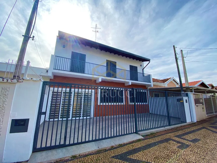 Foto 1 de Sobrado com 4 Quartos para venda ou aluguel, 300m² em Botafogo, Campinas