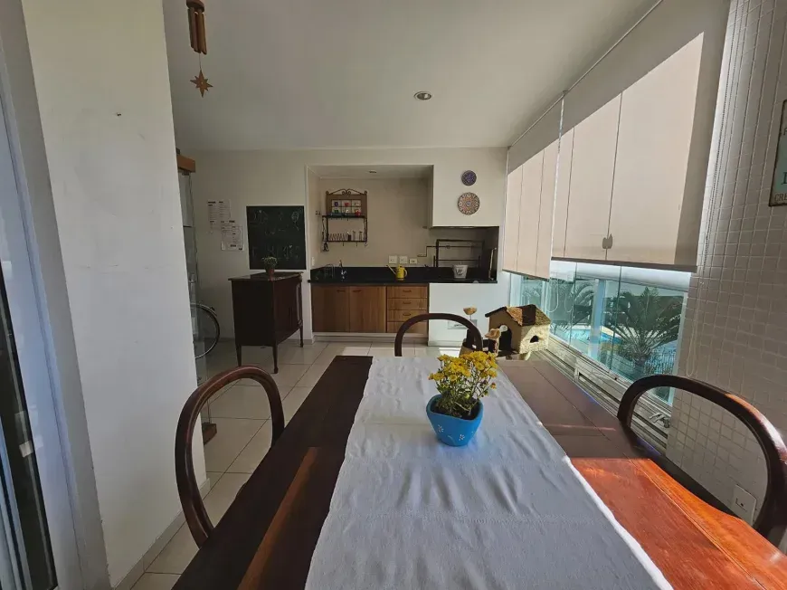 Foto 1 de Apartamento com 4 Quartos à venda, 240m² em Vila Romana, São Paulo