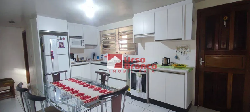 Foto 1 de Casa com 6 Quartos à venda, 250m² em Bacacheri, Curitiba