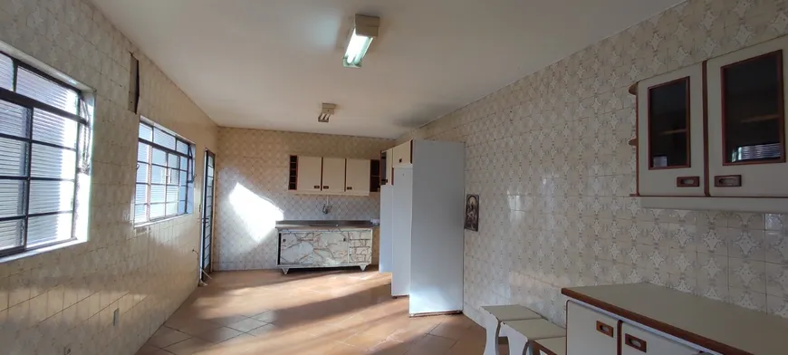 Foto 1 de Casa com 2 Quartos à venda, 134m² em Vila Santa Catarina, Americana